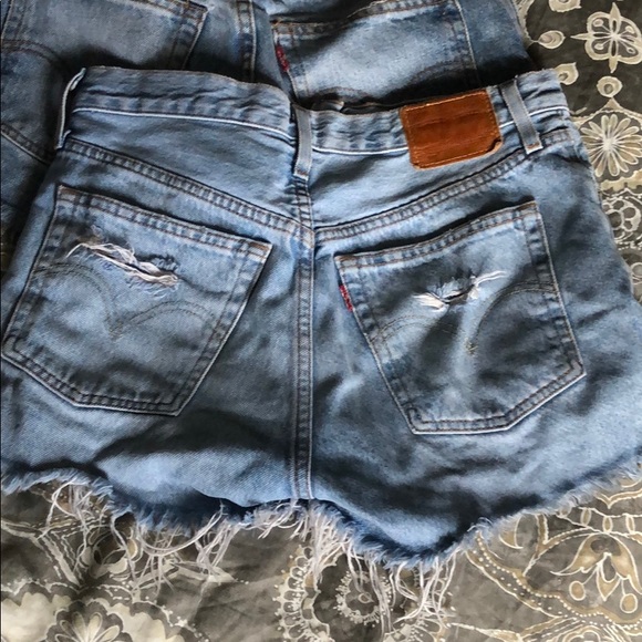 LEVI’S cutoffs bundle - Picture 8 of 8